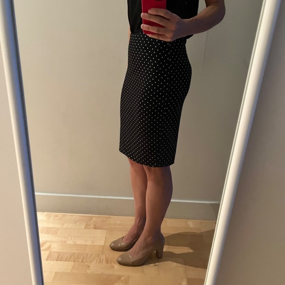VINCE CAMUTO polka dot pencil skirt - Picture 4 of 5